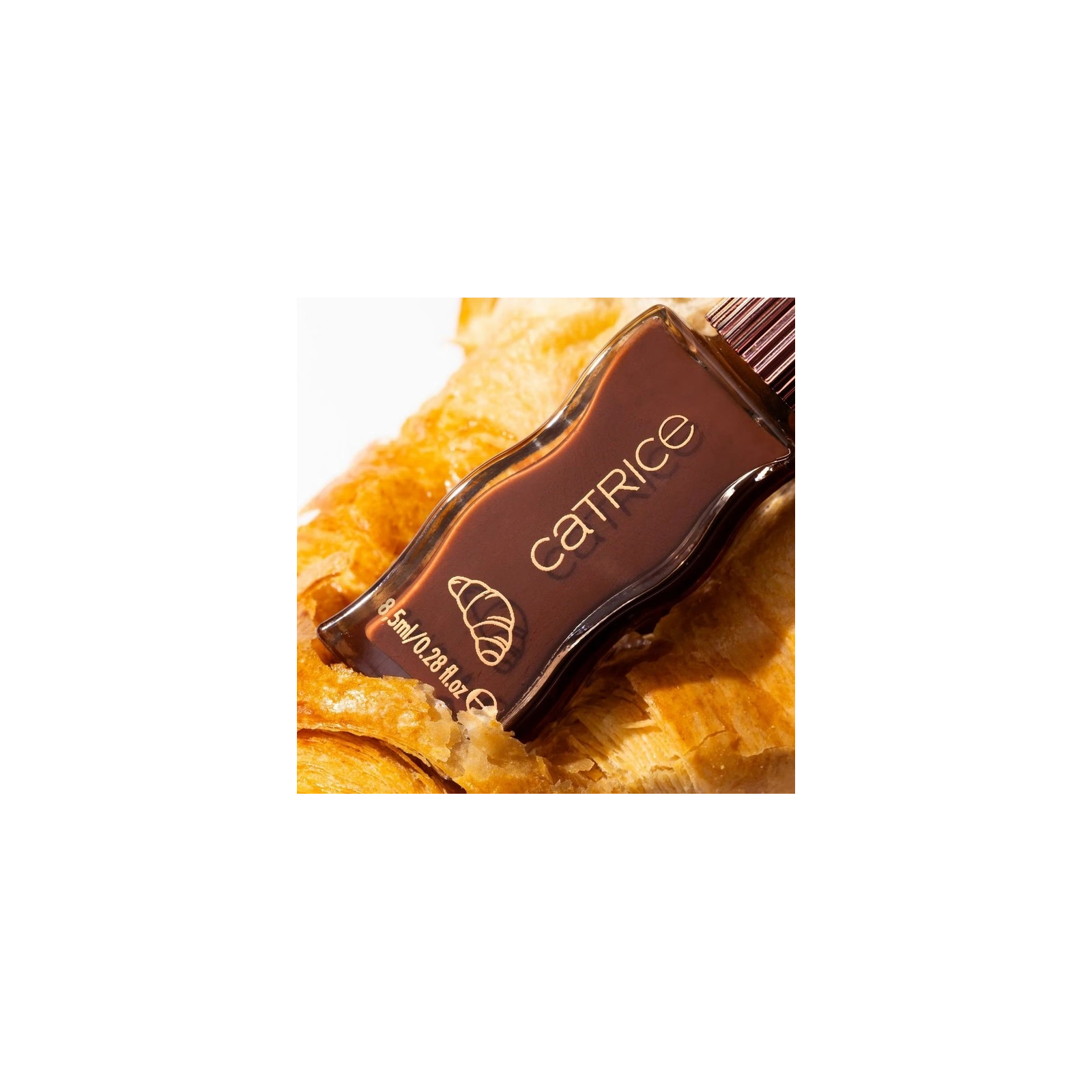 Catrice Autumn Delights Sweet Treat błyszczyk do ust C02 Fresh Baked Croissant 8.5ml