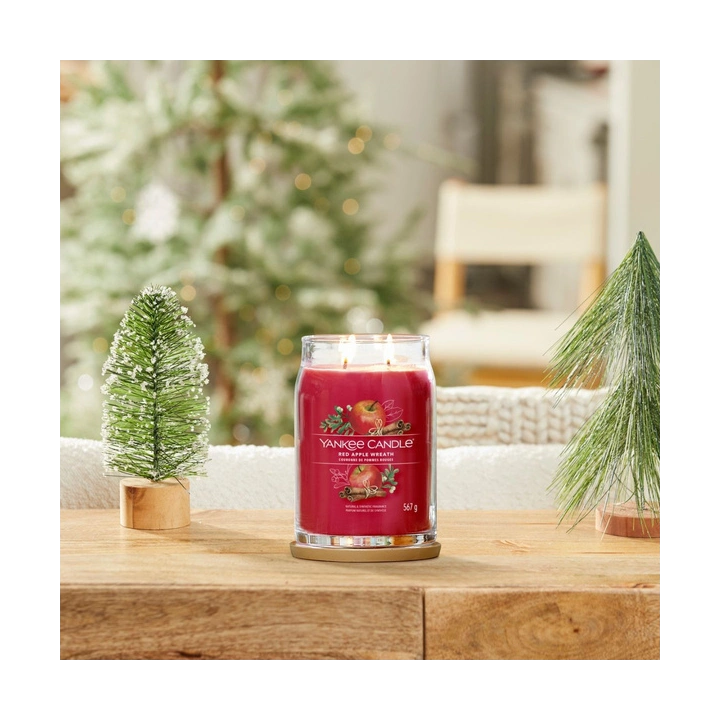 YANKEE CANDLE Red Apple Wreath świeca zapachowa Signature duża 567g