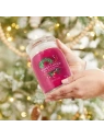 YANKEE CANDLE Signature Duża świeca w słoiku SPARKLING WINTERBERRY 567g 