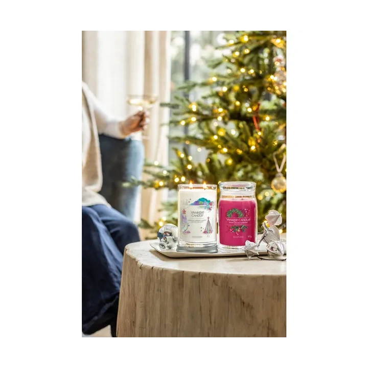 YANKEE CANDLE Signature Duża świeca w słoiku SPARKLING WINTERBERRY 567g 