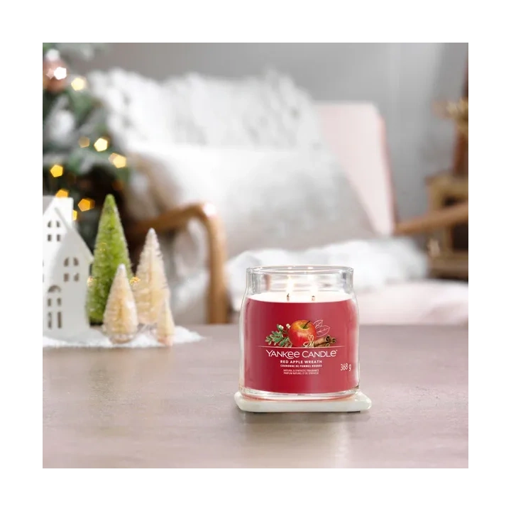 YANKEE CANDLE Signature Średnia świeca w słoiku RED APPLE WREATH 368g