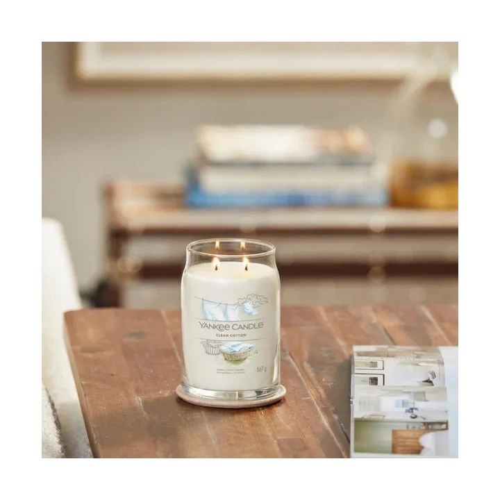 YANKEE CANDLE Signature Duża świeca w słoiku CLEAN COTTON 567g