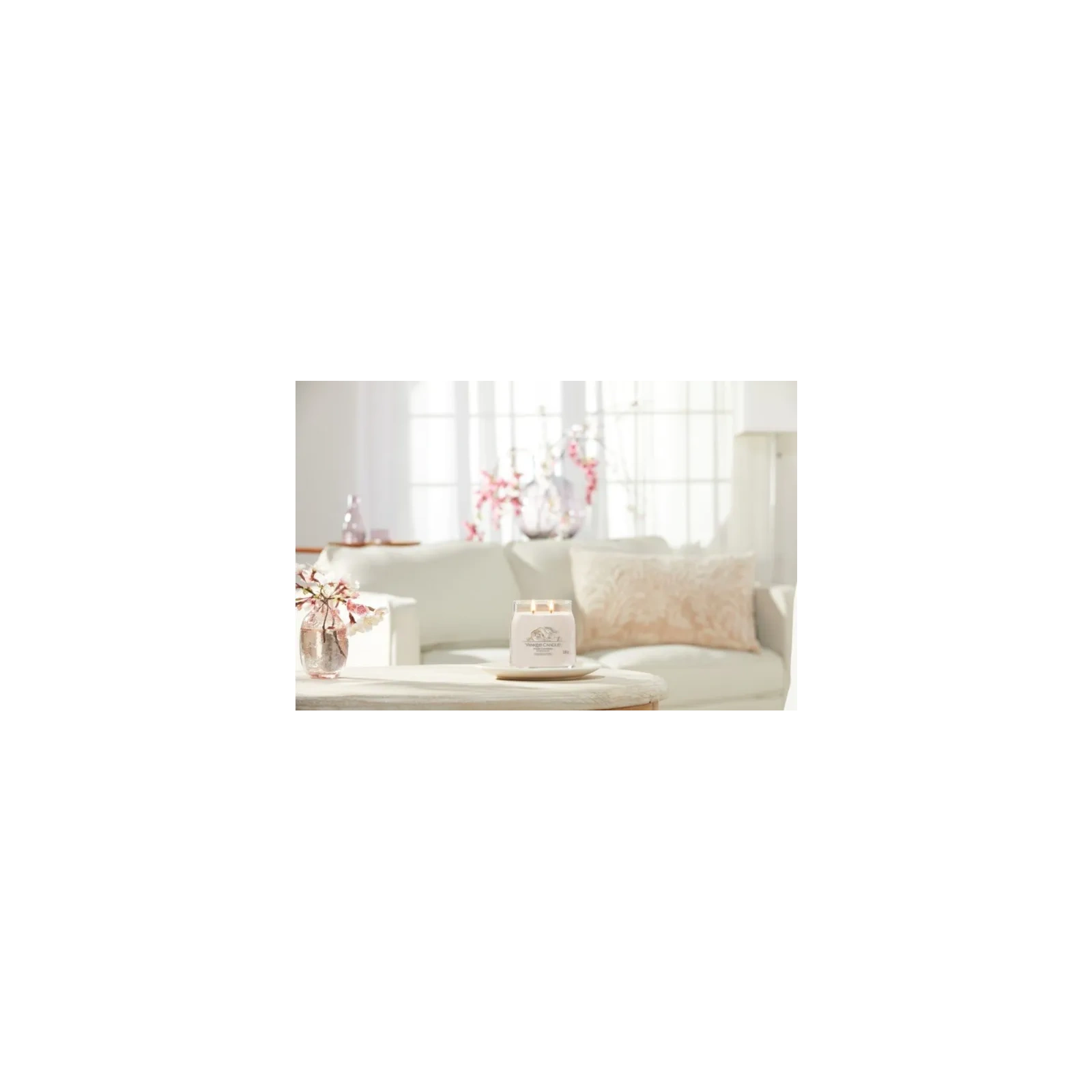 YANKEE CANDLE Signature Średnia świeca w słoiku WARM CASHMERE 368g