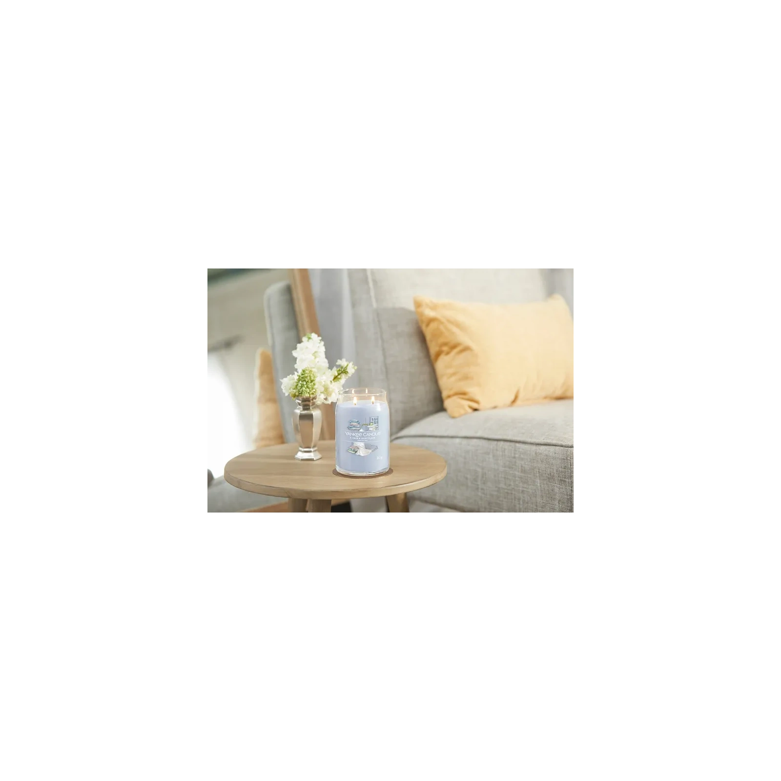 YANKEE CANDLE Signature Średnia świeca w słoiku A CALM & QUIET PLACE 368g