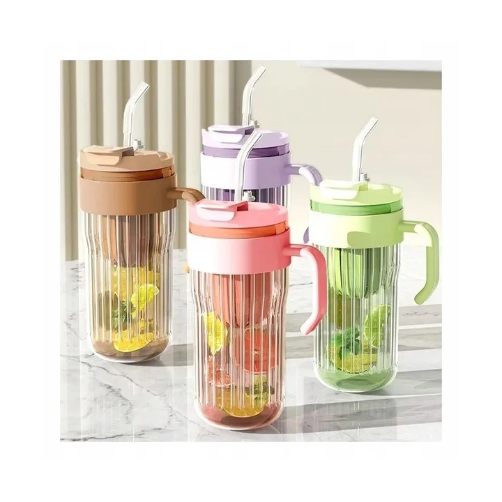 ECARLA kubek z ryflowanego szkła z sitkiem i słomką 550ml Brąz CUP12BR