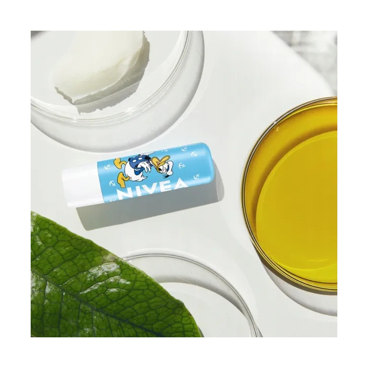 NIVEA Disney Mickey And Friends pomadka ochronna Hydro Splash 4,8g 