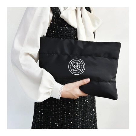 ECARLA kosmetyczka pikowana, wodoodporna 22x31cm Czarna KS144CZ