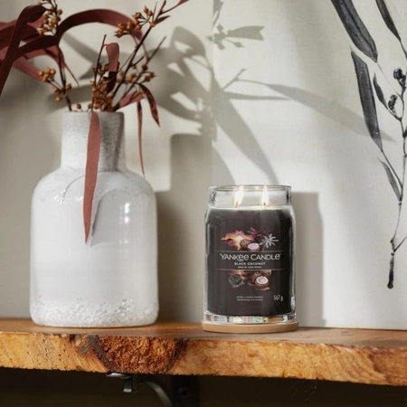 YANKEE CANDLE Signature Duża świeca w słoiku BLACK COCONUT 567g
