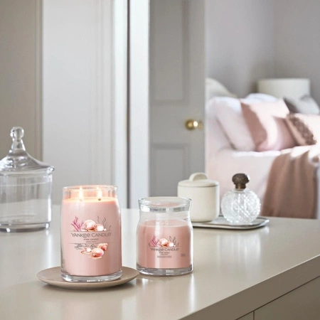 YANKEE CANDLE Signature Duża świeca w słoiku PINK SANDS 567g