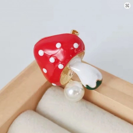 ECARLA broszka Grzybek Muchomorek z perłą Czerwony BZ191