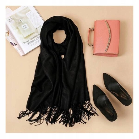 ECARLA szal z frędzlami, chusta 70x 200cm Czarny SZA40CZ