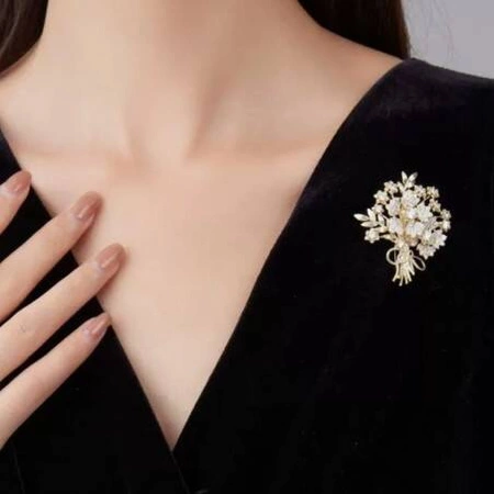 ECARLA broszka kryształowa z cyrkoniami Bukiet kwiatów BZ184