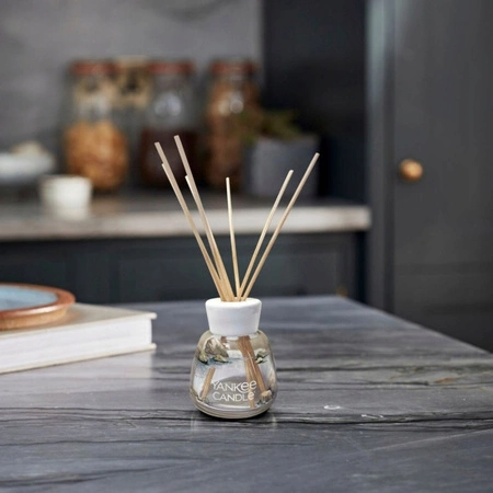YANKEE CANDLE Reed Diffuser pałeczki zapachowe AMBER & SANDALWOOD 100ml