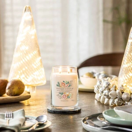 YANKEE CANDLE Signature Duża świeca w słoiku WHITE SPRUCE & GRAPEFRUIT 567g