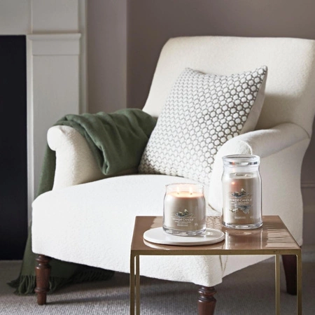 YANKEE CANDLE Signature Duża świeca w słoiku AMBER & SANDALWOOD 567g