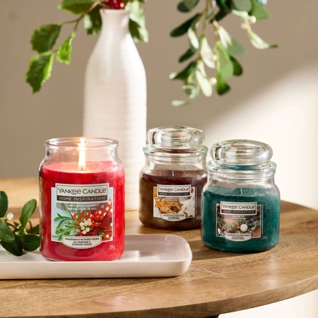 YANKEE CANDLE Home Inspiration Duża świeca w słoiku MISTLETOE CHARM 538g