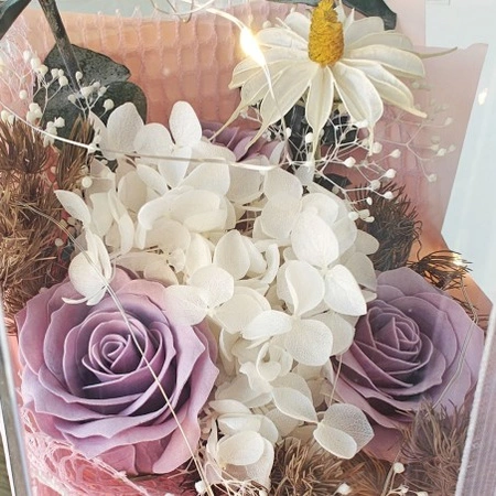 ECARLA Flower Box bukiet zapachowych kwiatów mydlanych w pudełku LED BUK18