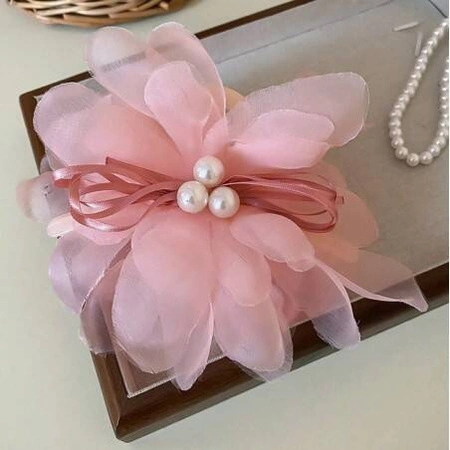 ECARLA klamra do włosów tiulowa z perełkami Kwiat Różowa SP323R