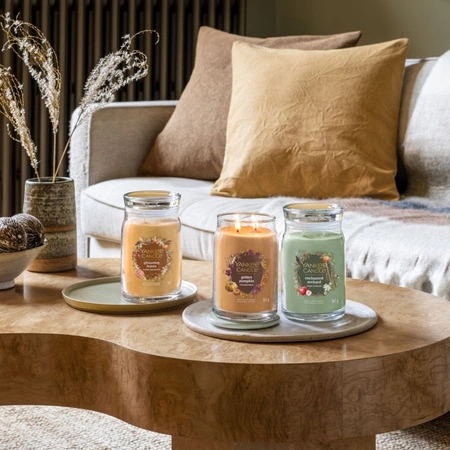 YANKEE CANDLE Signature Duża świeca w słoiku GLISTENING LEAVES 567g