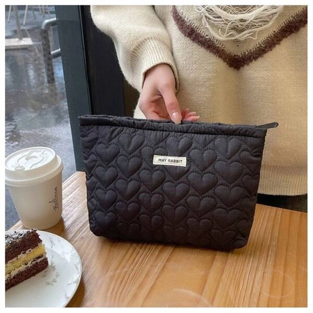 ECARLA kosmetyczka jednokomorowa pikowana Serca Czarna KS120CZ