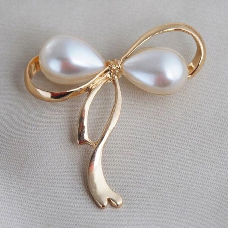 ECARLA broszka kryształowa Kokardka z Perłami BZ175