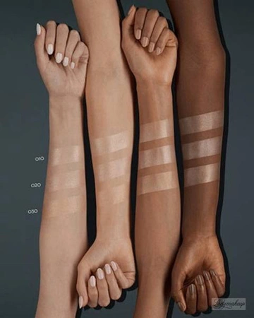 CATRICE Highlighter More Than Glow 030 Beyond Golden Glow 5,9g