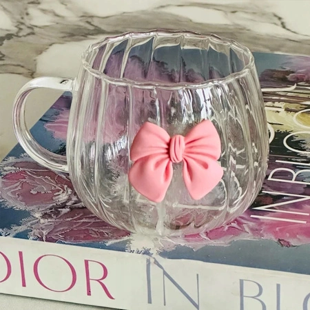 ECARLA filiżanka z uchem z falowanymi ściankami z kokardką 350ml SZK158