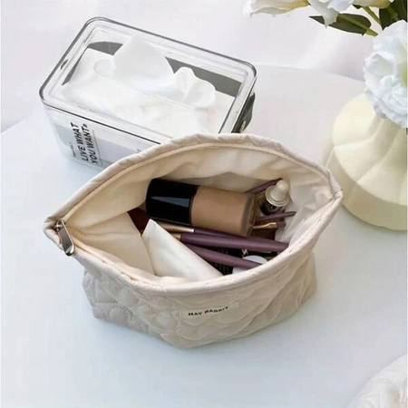 ECARLA kosmetyczka jednokomorowa pikowana Serca Czarna KS120CZ