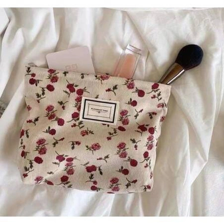 ECARLA kosmetyczka jednokomorowa w czerwone kwiatuszki 25x5x18cm Kremowa KS117