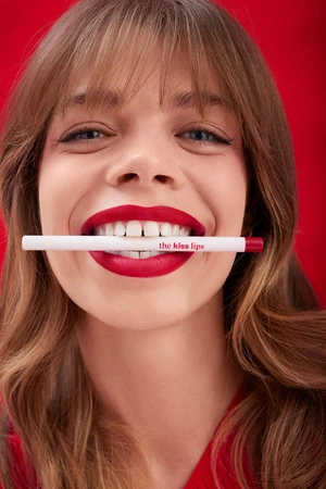 PAESE The Kiss Lips zestaw konturówka i pomadka w płynie 06 Classic Red