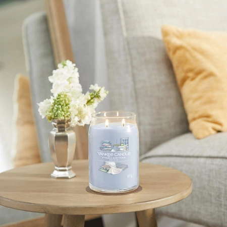 YANKEE CANDLE Signature Duża świeca w słoiku A CALM & QUIET PLACE 567g