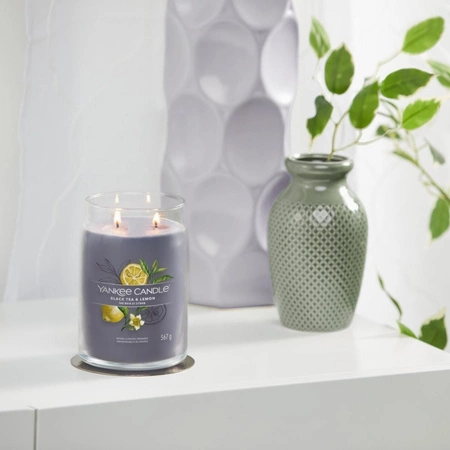 YANKEE CANDLE Signature Duża świeca w słoiku BLACK TEA & LEMON 567g