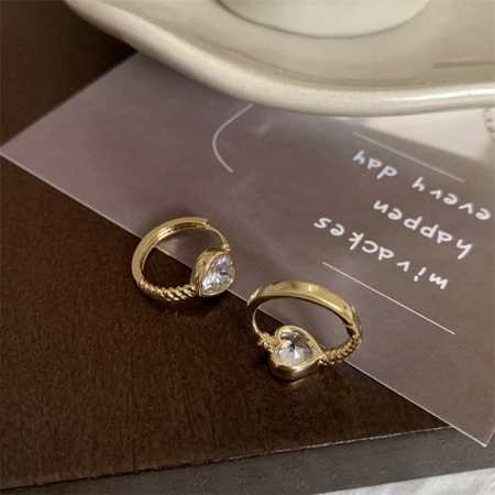 ECARLA kolczyki ze stali szlachetnej platerowanej 14k złotem SERCE KST3339