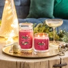 YANKEE CANDLE Signature Duża świeca w słoiku SPARKLING WINTERBERRY 567g 
