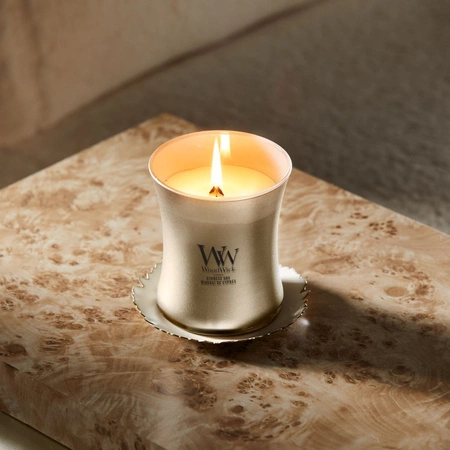 WOODWICK Precious Metals Średnia świeca w słoiku CYPRESS ORE 275g