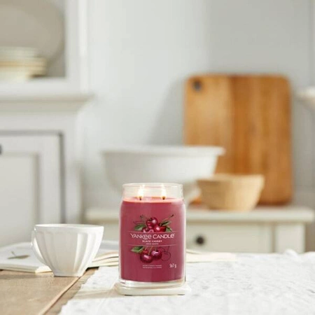 YANKEE CANDLE Signature Duża świeca w słoiku BLACK CHERRY 567g