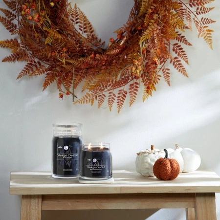 YANKEE CANDLE Signature Duża świeca w słoiku MIDSUMMER'S NIGHT 567g