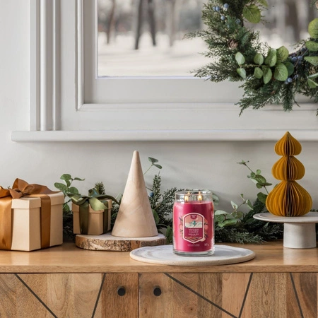 YANKEE CANDLE Signature Duża świeca w słoiku SANTA ON SKIS 567g