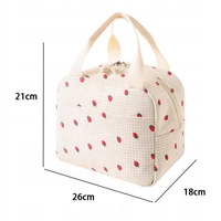 ECARLA torba termiczna piknikowa Lunch Box 26x21x18cm Truskawki PJM42