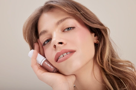 PAESE The Kiss Lips zestaw konturówka i pomadka w płynie 01 Nude Beige