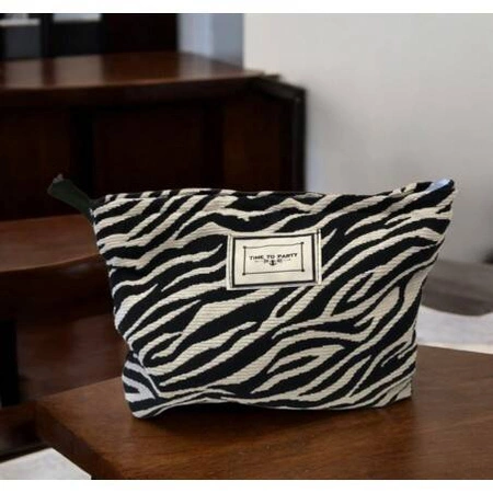 ECARLA kosmetyczka jednokomorowa Zeberka 25x5x18cm Czarno Biała KS116