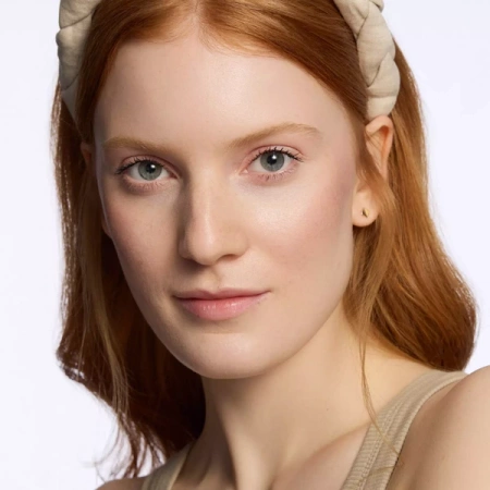 CATRICE Holiday Skin rozświetlacz do twarzy w płynie 010 Catching Sunrays 100ml