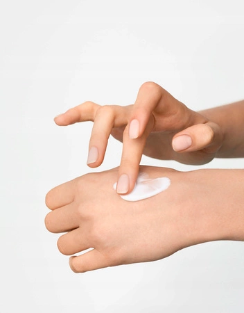 ZIAJA Witamina C.B3 Niacynamid krem do rąk na dzień i na noc 50ml