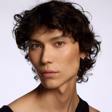 CATRICE Holiday Skin rozświetlacz do twarzy w płynie 010 Catching Sunrays 100ml