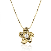 ECARLA naszyjnik ze stali szlachetnej pozłacanej KWIAT z perłą NST2183