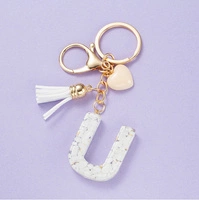 ECARLA brelok do kluczy LITERKA U biała z serca BRL329U