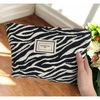 ECARLA kosmetyczka jednokomorowa Zeberka 25x5x18cm Czarno Biała KS116 