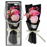 ECARLA bukiet zapachowych kwiatów mydlanych w pudełku, LED BUK08