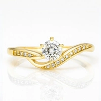 ECARLA pierścionek ze stali chirurgicznej platerowanej złotem PST958R6