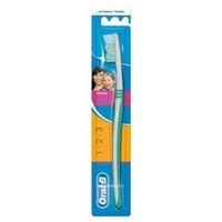 ORAL B Clasic szczoteczka do zębów 40 Medium